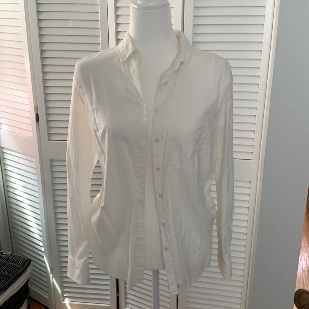 Gap White Button Down Top